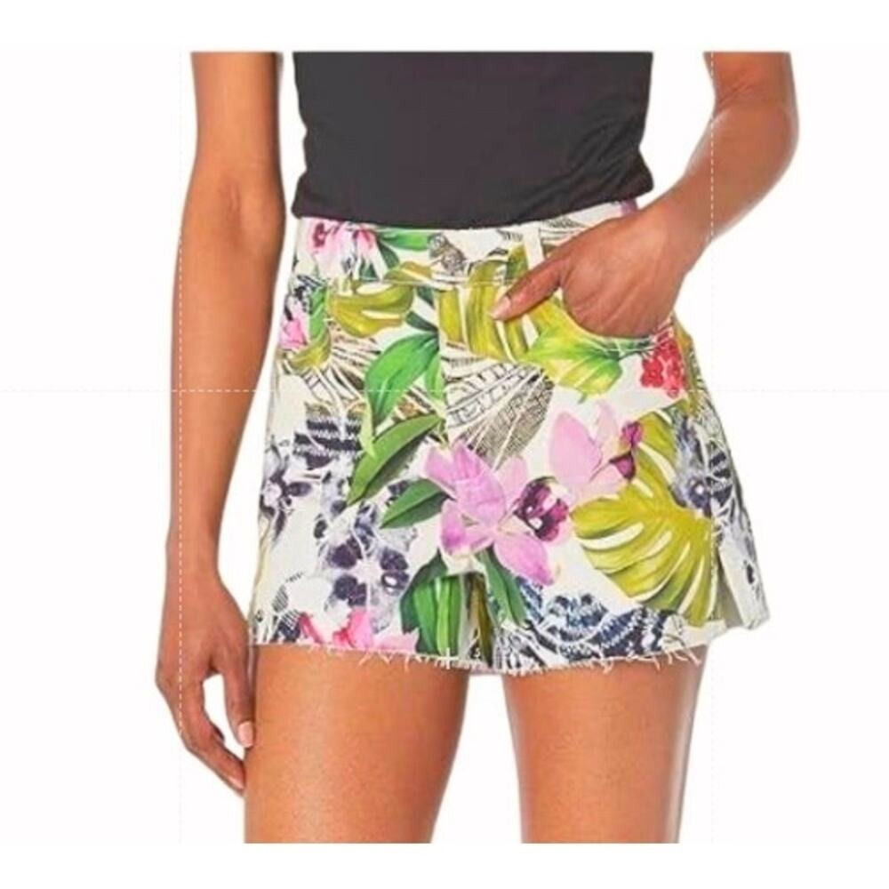 Guess Claudia Shorts in Island Fancy, Raw Hem‎ NWT